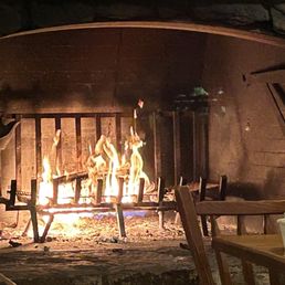 Warm , homey vibes Warm , homey vibes