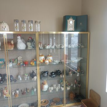 Antiques on 1st - Antique items on display for sale - Antiques Near Me - Willmar, Minnesota Antiques on 1st - Antique items on display for sale - Antiques Near Me - Willmar, Minnesota