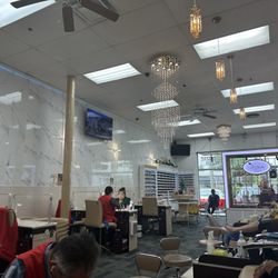 P Nail Salon