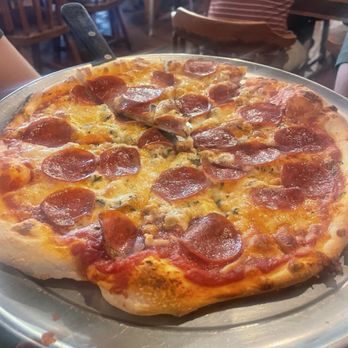 Sirianni’s Pizza Cafe - Pepperoni pizza - Pizza Near Me - Davis, West Virginia Sirianni’s Pizza Cafe - Pepperoni pizza - Pizza Near Me - Davis, West Virginia