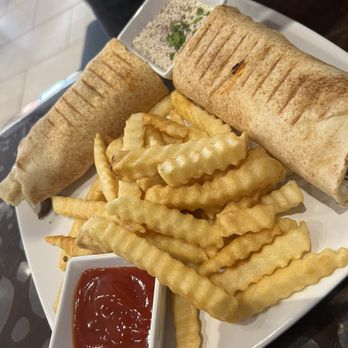 Golden Grill - Mediterranean Near Me - Clovis, California
