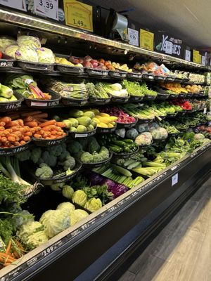 Dan's Food Market by null