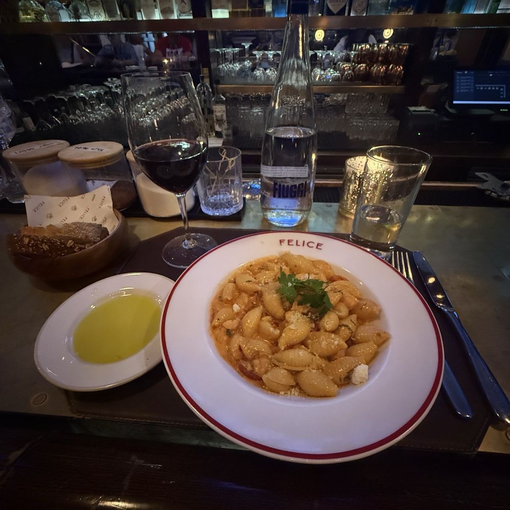 Conchiglie al Salmone was a perfect surprise flavor combo of pink sauce, salmon, n a bit of spice:) Conchiglie al Salmone was a perfect surprise flavor combo of pink sauce, salmon, n a bit of spice:)