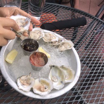 Angelo’s Taverna - Yummy raw oysters!! Only $1 each on Happy Hour Menu! - Italian Near Me - Denver, Colorado