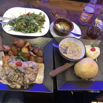 718 Bistro - French Onion Soup Feel Good Salad 718 Beef Wellington Chicken Cordon Bleu - Cafes Near Me - Brooklyn, New York