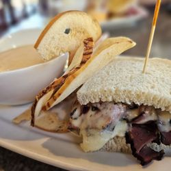 Grouchy's NY Deli - 1/2 & 1/2 Lobster Bisque Soup & Grouchy sandwich A