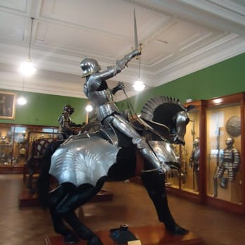 The Wallace Collection - A life sized knight in shining armor - Museums Near Me - London, XGL The Wallace Collection - A life sized knight in shining armor - Museums Near Me - London, XGL