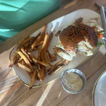 Monkeypod Kitchen - Maui Cattle Company Cheese Burger - New American Near Me - Lahaina, Hawaii Monkeypod Kitchen - Maui Cattle Company Cheese Burger - New American Near Me - Lahaina, Hawaii