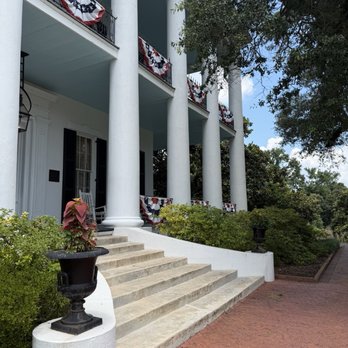Dunleith Plantation - front steps - Hotels Near Me - Natchez, Mississippi
