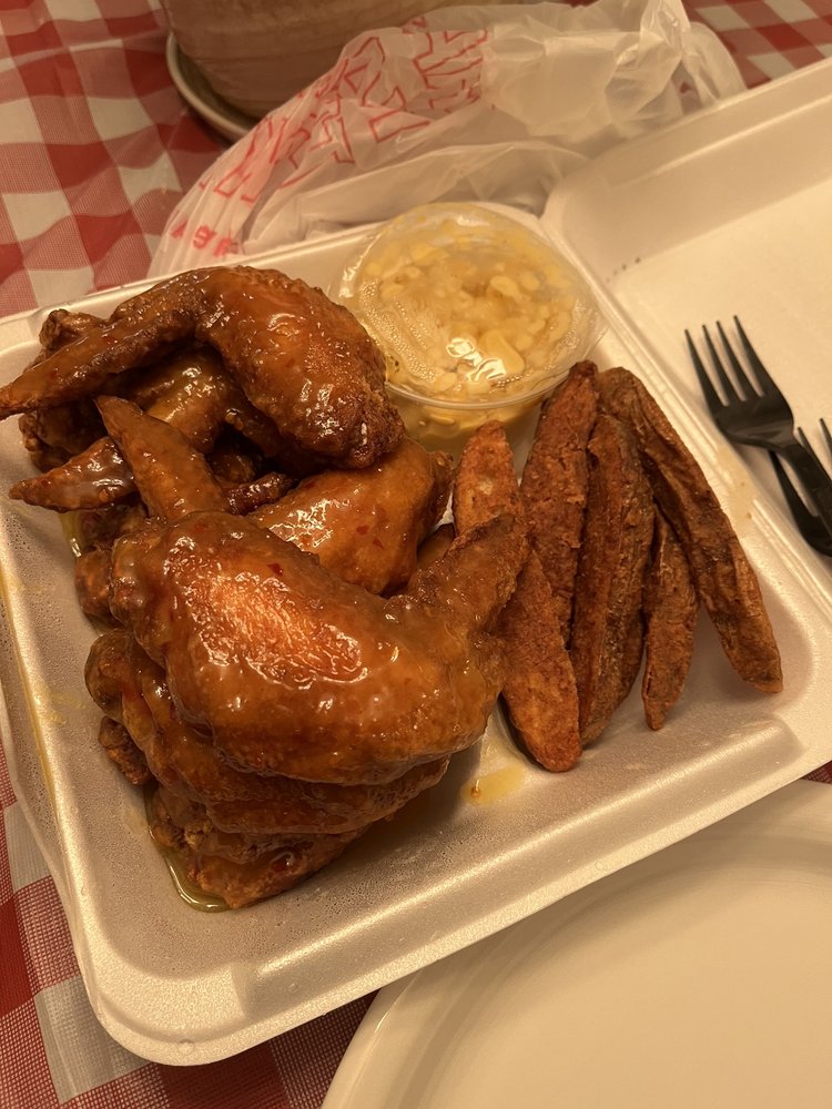 SAL’S BIRDLAND RESTAURANTS Updated May 2024 40 Photos & 33 Reviews