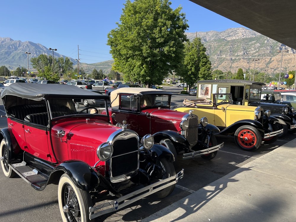 LARRY H. MILLER FORD LINCOLN PROVO 79 Reviews 1995 N University