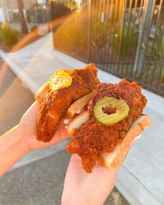 Jojo’s Hot Chicken by null