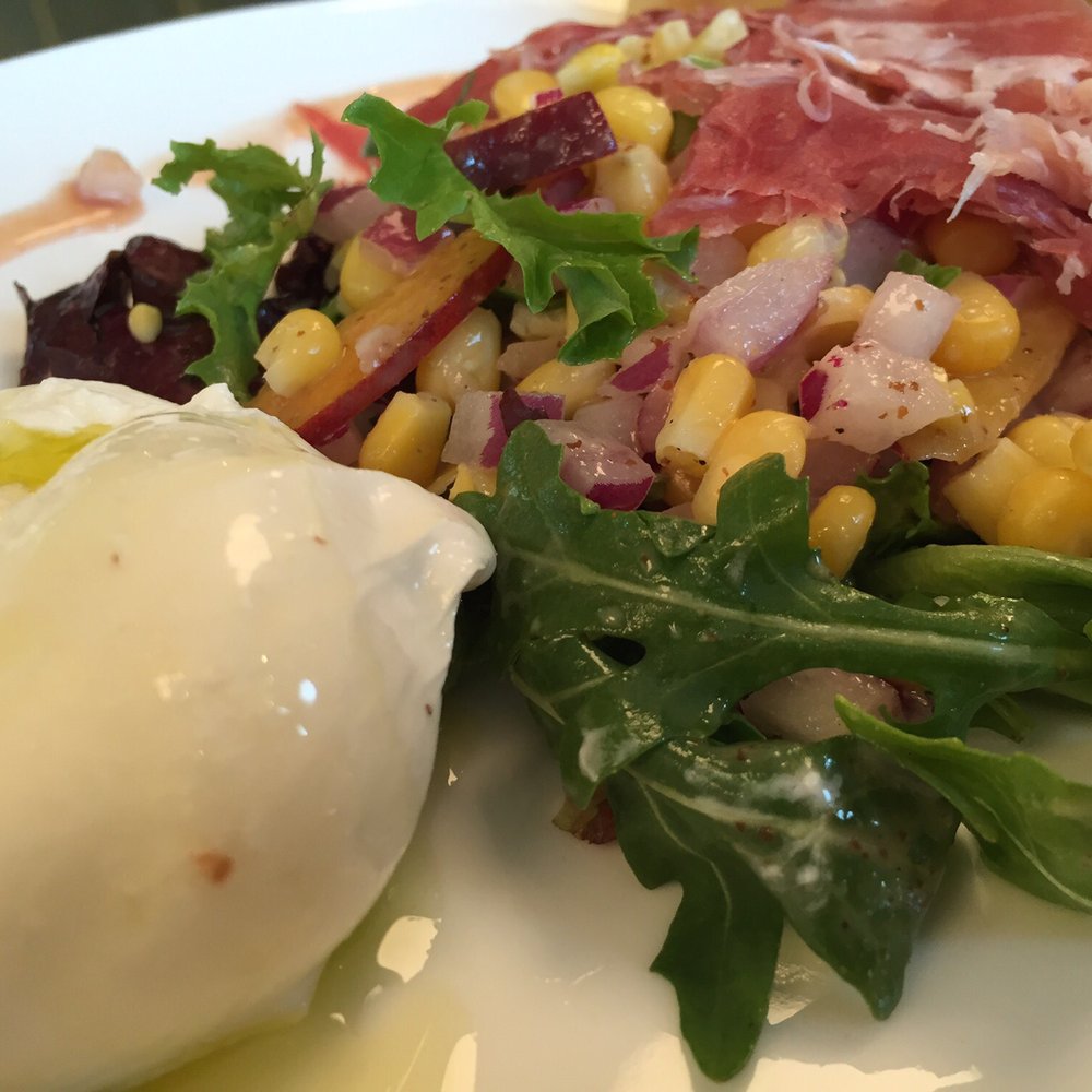 Vinaigrette - Peach and prosciutto salad - Salad Near Me - Austin, Texas Vinaigrette - Peach and prosciutto salad - Salad Near Me - Austin, Texas