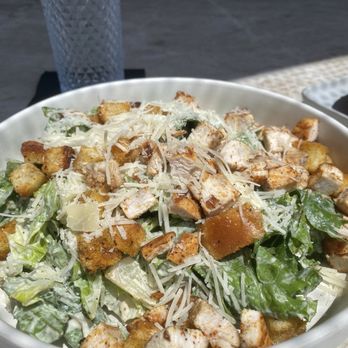 Harrington House - Caesar salad with chicken - Beer, Wine & Spirits Near Me - Bakersfield, California