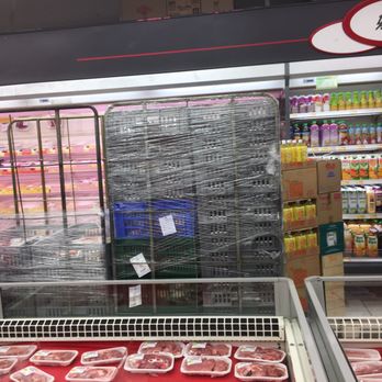 惠康 - It's already hard to get your cart around here...Tetris anyone?? - Grocery Near Me - Hong Kong, HK