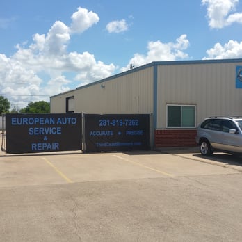 Third Coast Bimmers - Shop Lot - Auto Repair Near Me - Pearland, Texas