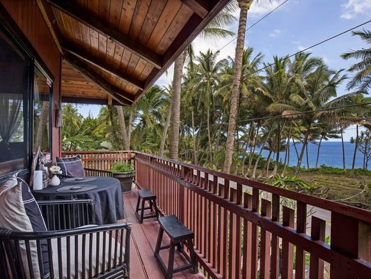 The Bali House & Cottage at Kehena Beach Hawaii by null