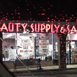 Vitalife's Beauty Outlet - I am so upset! They need to update the website in yelp becaus I'm here at 8:32pm and is closed @ the door it says closed @8pm