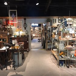 Olde Timers Antique Center - Wow wow wow!