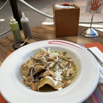 La Vagabunda - Chicken chilaquiles - Mexican Near Me - Playa del Carmen, ROO