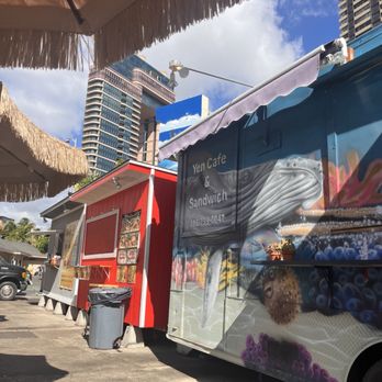Ride and Grind Cafe - Breakfast & Brunch Near Me - Honolulu, Hawaii