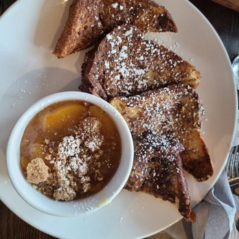 Brunch & Sip - French toast with peaches on the side - Coffee & Tea Near Me - Phoenix, Arizona Brunch & Sip - French toast with peaches on the side - Coffee & Tea Near Me - Phoenix, Arizona