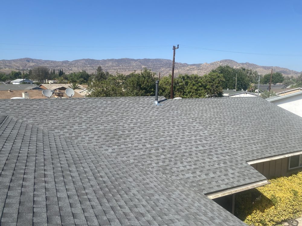 Slide of American Array Solar and Roofing