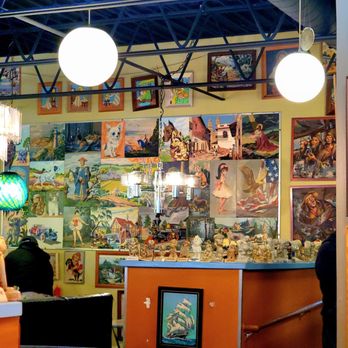 Hot Plate - Wall decor - Breakfast & Brunch Near Me - Minneapolis, Minnesota