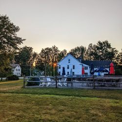 Poor Thom's Tavern