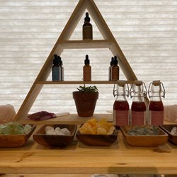 Earthensoul - Elixirs and Tonics made by the herbalist, Bobbi, herself. Plus crystals!