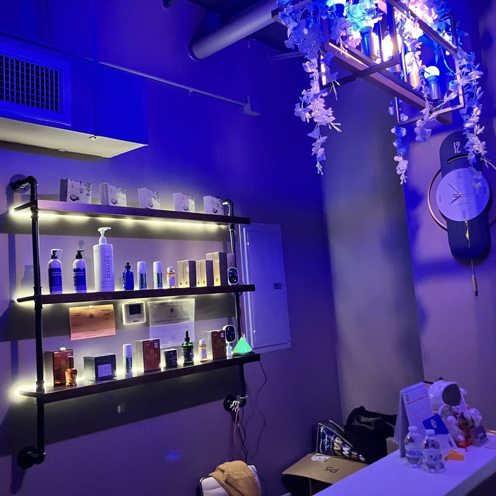 Spa Luxe - Front counter - Massage Near Me - New York, New York Spa Luxe - Front counter - Massage Near Me - New York, New York