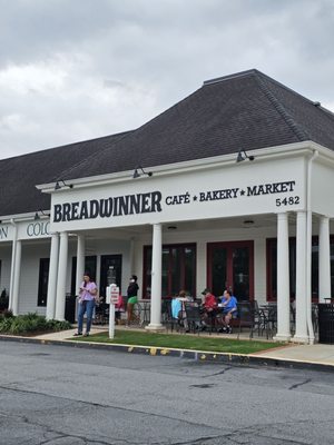 Breadwinner by null