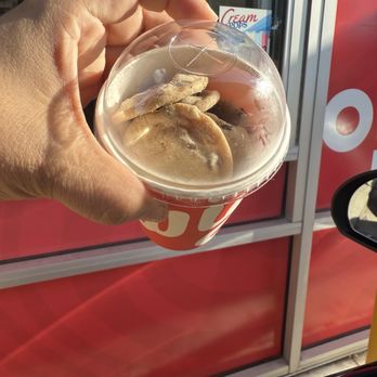 Swig - Free cookies for first time - not great wouldn't pay for them - Desserts Near Me - Coppell, Texas