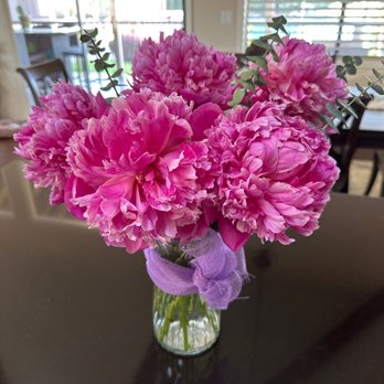 Edmond's Plaza Florist - Several days later and my Peonies are still thriving! - Florists Near Me - San Mateo, California Edmond's Plaza Florist - Several days later and my Peonies are still thriving! - Florists Near Me - San Mateo, California