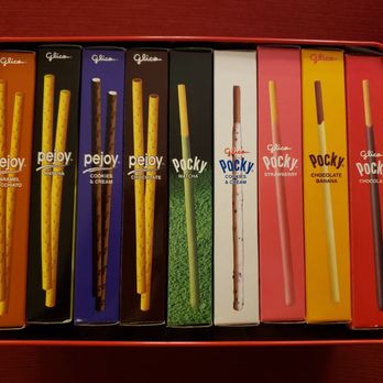 Hello Tokyo - Inside the giant tin of Pocky - Discount Store Near Me - Niles, Illinois