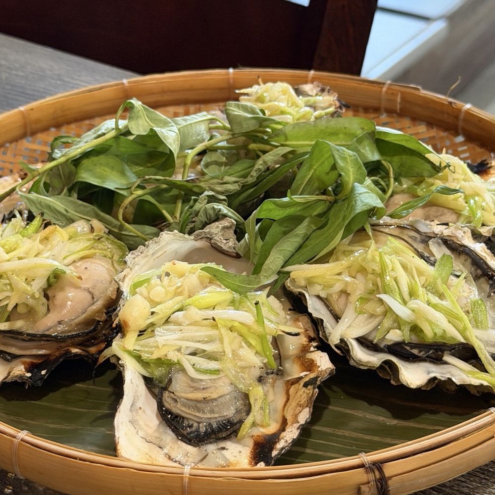 Oc Mien Tay - Oyster steamed with ginger onions - Seafood Near Me - Milpitas, California Oc Mien Tay - Oyster steamed with ginger onions - Seafood Near Me - Milpitas, California