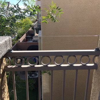Pigeon Control Pros - Birdwire on railing to prevent pigeons from perching. - Pest Control Near Me - Las Vegas, Nevada Pigeon Control Pros - Birdwire on railing to prevent pigeons from perching. - Pest Control Near Me - Las Vegas, Nevada
