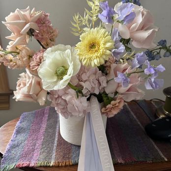 Bordo Flowers - Beautiful Arrangemnet! - Floral Designers Near Me - Chicago, Illinois