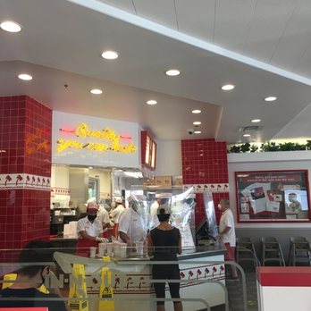 In-N-Out Burger - Fast Food Near Me - Mill Valley, California
