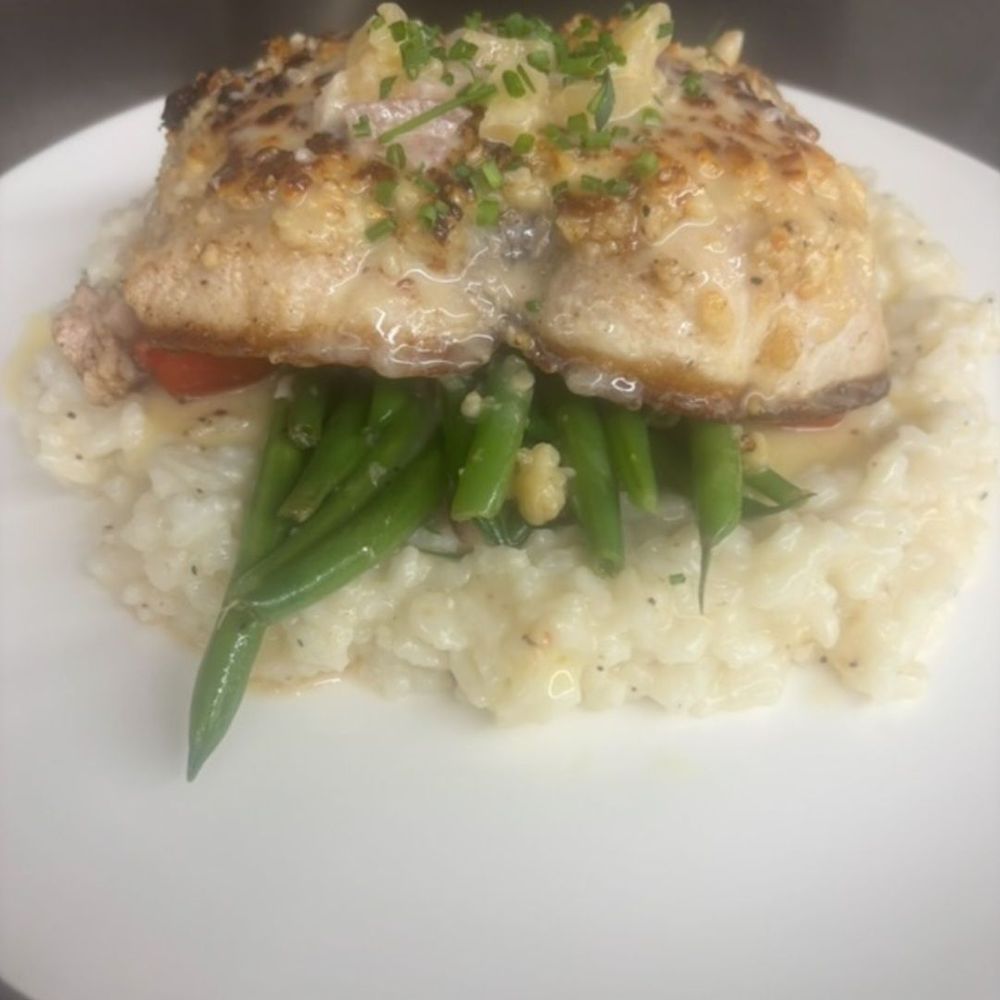 Dave's Place - Malibu Pineapple verblanc Mahi Mahi with mashed potatoes and green beans - Salad Near Me - Lompoc, California Dave's Place - Malibu Pineapple verblanc Mahi Mahi with mashed potatoes and green beans - Salad Near Me - Lompoc, California