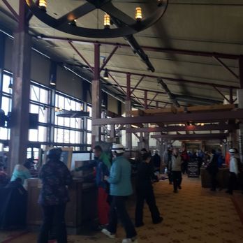 Zephyr Lodge - American Near Me - Truckee, California