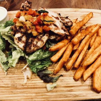 The Gotham Café - Chicken with fries - American Near Me - Dublin, D The Gotham Café - Chicken with fries - American Near Me - Dublin, D