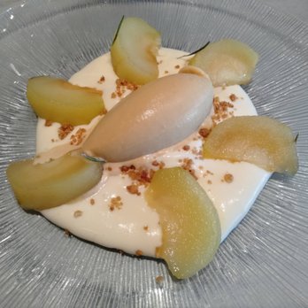 Bistró Guggenheim - Luscious cream, rosemary and apples - Spanish Near Me - Bilbao, BI Bistró Guggenheim - Luscious cream, rosemary and apples - Spanish Near Me - Bilbao, BI