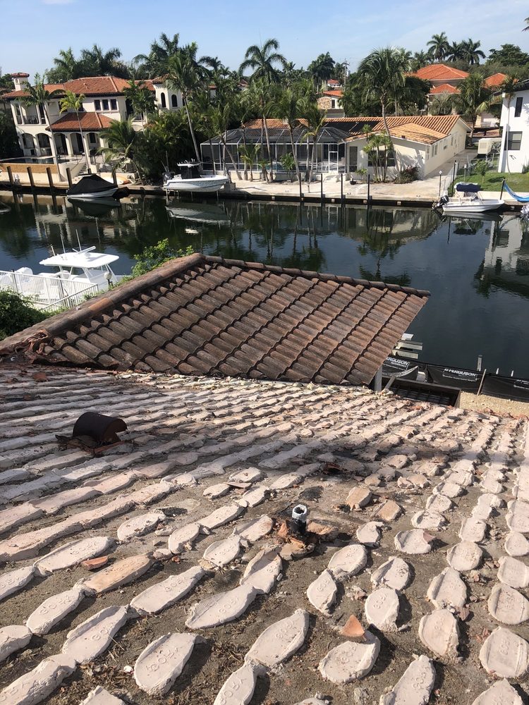 Slide of Acebo Roofing