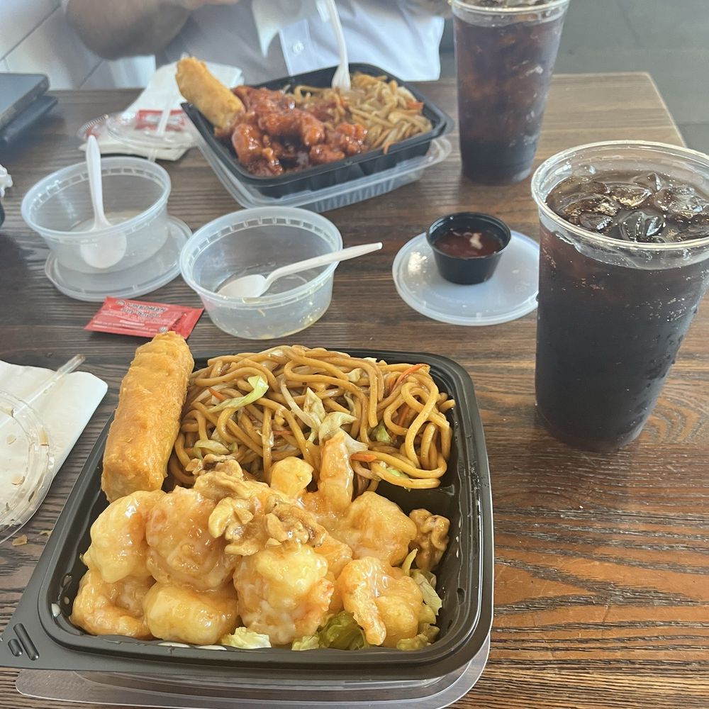 Combination platters with Honey Walnut Shrimp and General Tso's Chicken Combination platters with Honey Walnut Shrimp and General Tso's Chicken