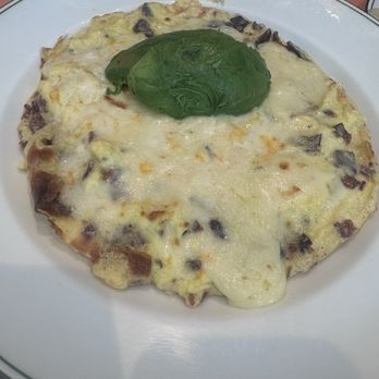 Sadelle's - Bacon and cheese omelette w/ avocado - Breakfast & Brunch Near Me - Las Vegas, Nevada Sadelle's - Bacon and cheese omelette w/ avocado - Breakfast & Brunch Near Me - Las Vegas, Nevada