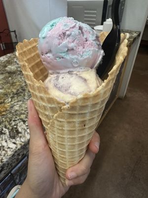 Hoodoos General Store & Ice Cream Parlor