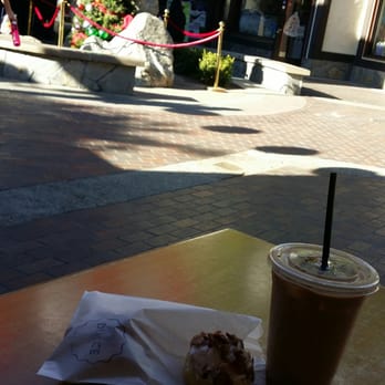 Cafe Dulce - Outdoor seatings... perfect for the day like this! - Coffee & Tea Near Me - Los Angeles, California