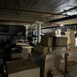 Klutter Masters - Warehouse storage before