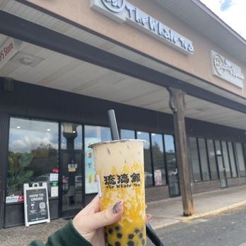 The Whale Tea - Mango Fresh Milk/Milk Tea with tapioca - Bubble Tea Near Me - Milford, Connecticut